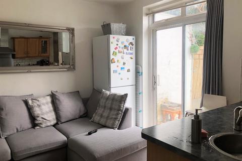 96 Albany Road, Enfield, EN3 5UE