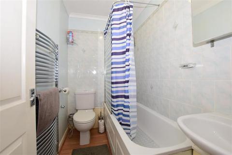 154 Waleton Acres, Wallington, SM6 8PY