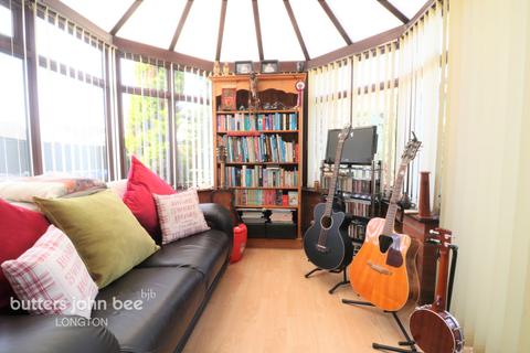 9 Austin Close, Cheadle, Stoke-on-trent, ST10 1YF
