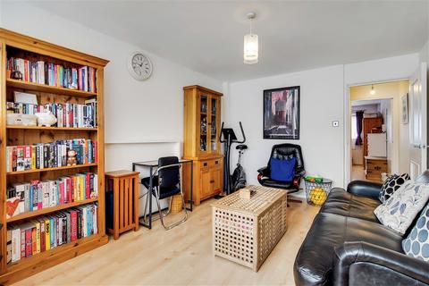 4 Laundry Road, London, W6 8PZ