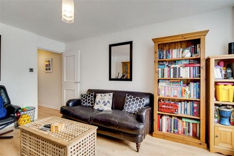 4 Laundry Road, London, W6 8PZ