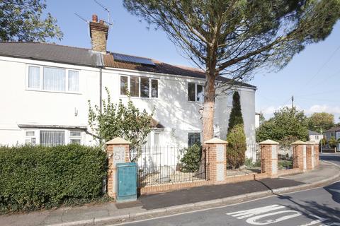 51 Mccall Crescent, London, SE7 8HS