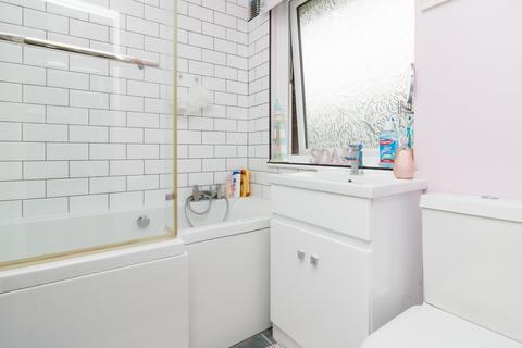 7 Milton Close, Dover, CT16 2BG