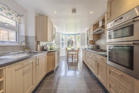 16 Adys Road, London, SE15 4DZ