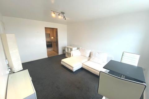 1 bedroom flat to rent, Station Road, Borehamwood