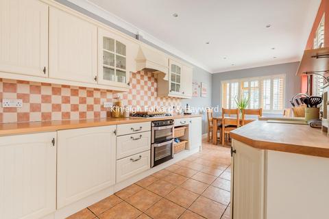 7 Walden Avenue, Chislehurst, BR7 6EJ
