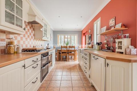 7 Walden Avenue, Chislehurst, BR7 6EJ