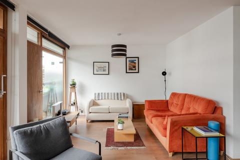 1 bedroom apartment for sale - Andrewes House, Barbican, London, EC2Y