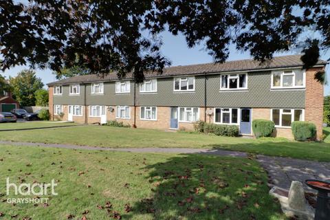 18, Glen Court Glen Close, Hindhead, GU26 6QT