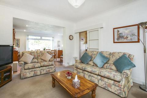 3 Abercorn Grove, Edinburgh, EH8 7HS