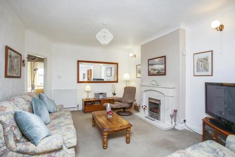3 Abercorn Grove, Edinburgh, EH8 7HS