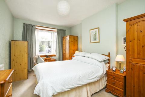 3 Abercorn Grove, Edinburgh, EH8 7HS