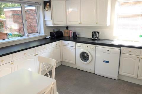 58 Foxleys, Carpenders Park, Watford, WD19 5DE