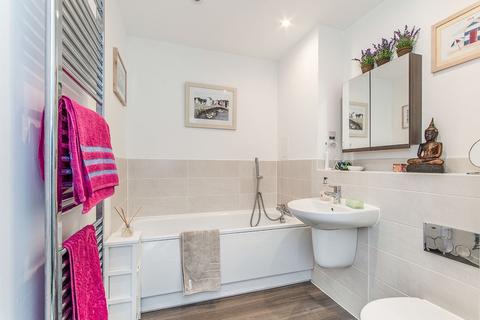 Flat 1, Murston House, 19 Farleigh Gardens, Wouldham, Rochester, ME1 3FW