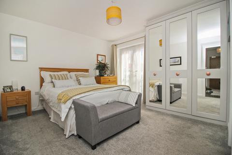 Flat 1, Murston House, 19 Farleigh Gardens, Wouldham, Rochester, ME1 3FW