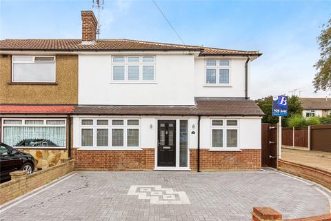 10 Royston Road, Romford, RM3 0SR