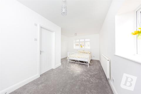 10 Royston Road, Romford, RM3 0SR