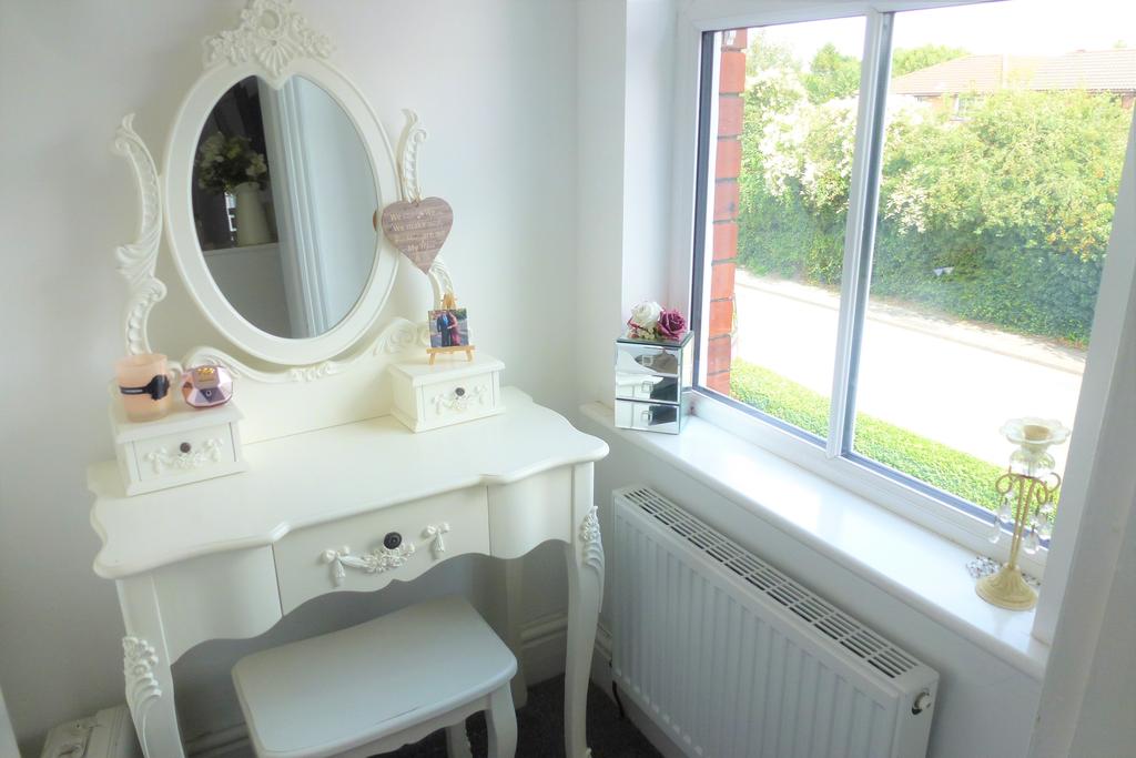 Make Up Room