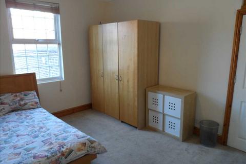 House share to rent, Eccleston Road, West Ealing