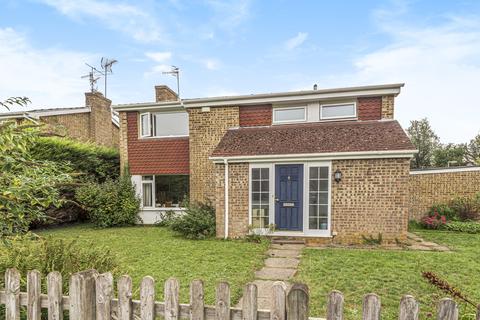 2 Chestnut Way, Godalming, GU7 1TN