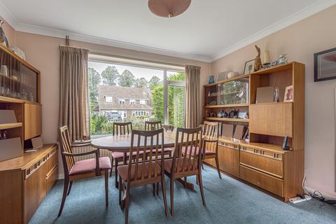 2 Chestnut Way, Godalming, GU7 1TN