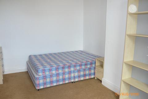 4 bedroom terraced house to rent - Brandon Grove, Sandyford, Newcastle Upon Tyne NE2