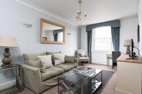 1 bedroom apartment to rent - Royal Crescent