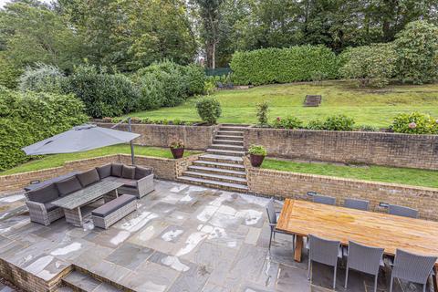23 Silverdale Avenue, Oxshott, Leatherhead, KT22 0JX