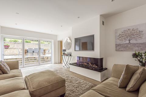 23 Silverdale Avenue, Oxshott, Leatherhead, KT22 0JX