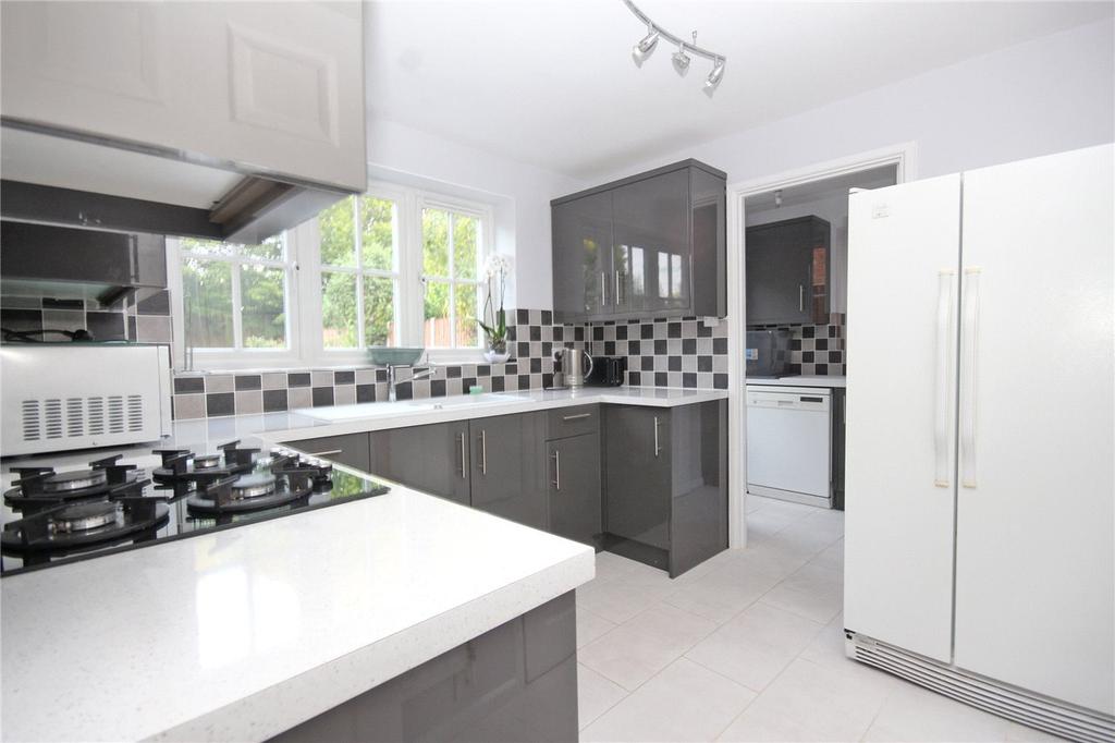 Gresley Close, Welwyn Garden City... 4 bed detached house £650,000
