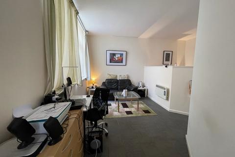 Studio to rent - CENTRALLY LOCATED FURNISHED STUDIO