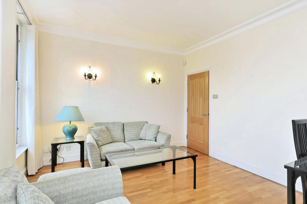 The Gallery, Ludgate Hill, City, London, EC4M 1 bed flat - £1,499 pcm ...