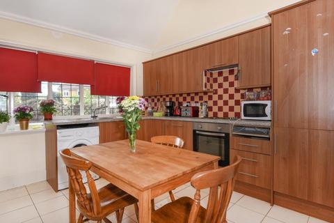 Ronans Lodge Forest Road, Winkfield Row, Bracknell, RG42 7QB