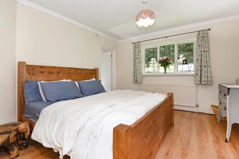 Ronans Lodge Forest Road, Winkfield Row, Bracknell, RG42 7QB