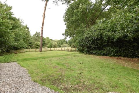 Ronans Lodge Forest Road, Winkfield Row, Bracknell, RG42 7QB