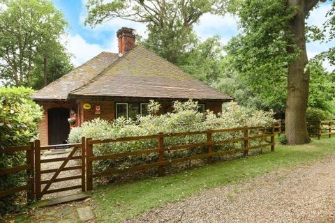 Ronans Lodge Forest Road, Winkfield Row, Bracknell, RG42 7QB