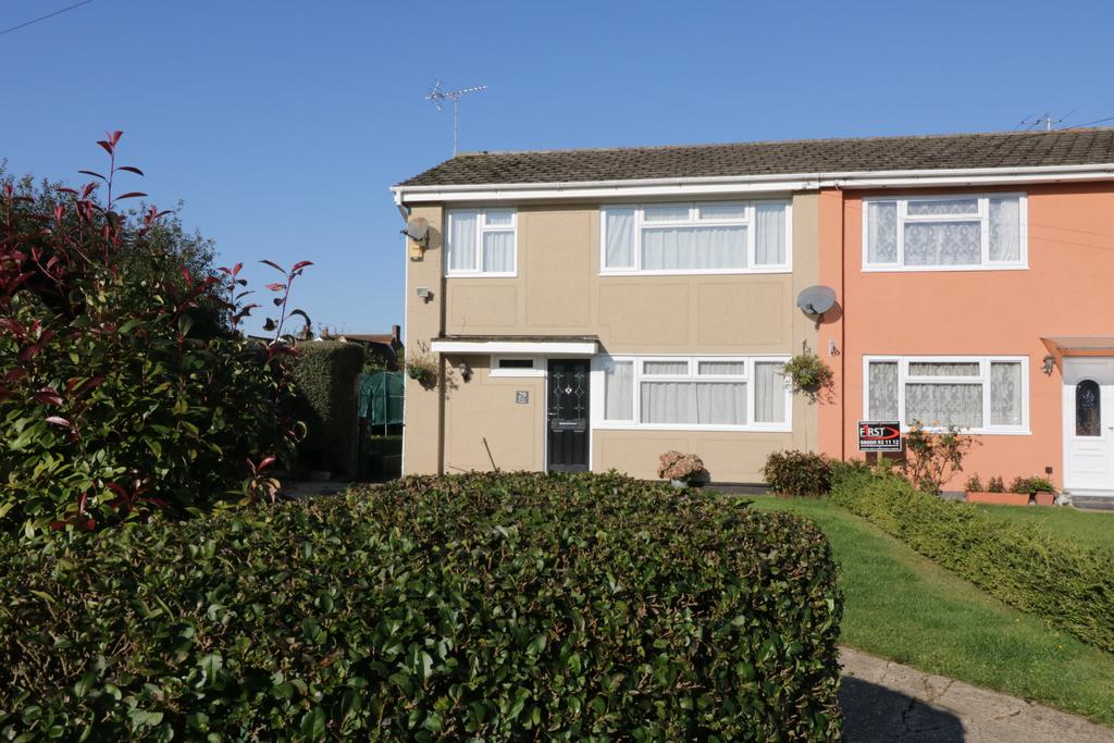 Queens gardens, Panfield, Braintree, Braintree CM7 3 bed semidetached