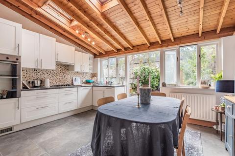 20 Croft Road, London, SW19 2NF