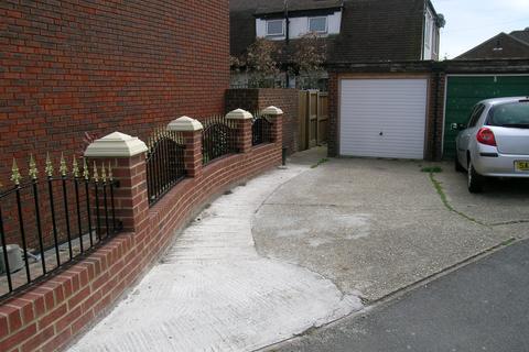 2 Dorking Close, Worcester Park, KT4 8NN