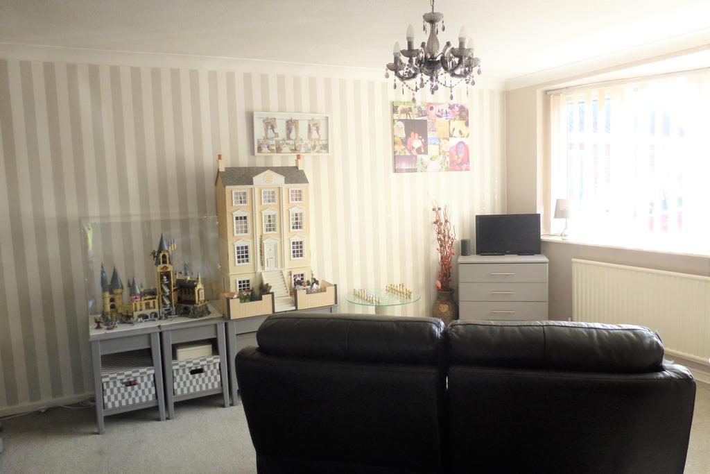 Lounge / Family Room