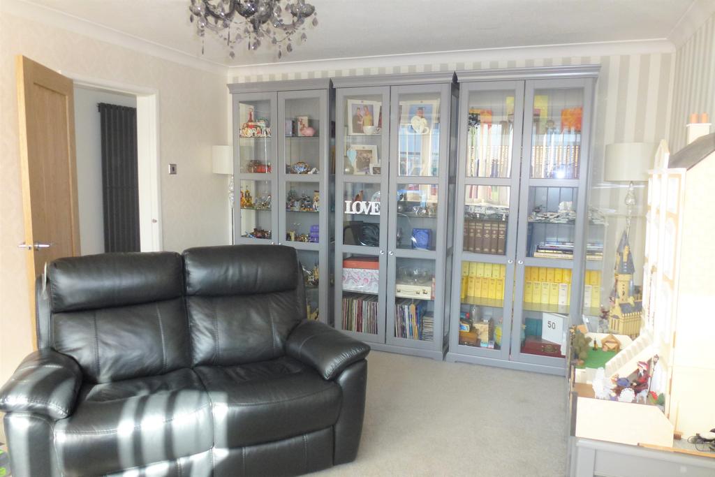 Lounge / Family Room