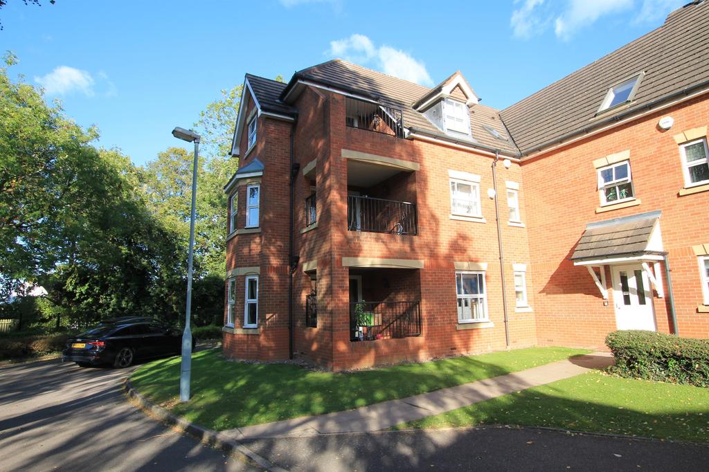Barrack Close, Sutton Coldfield, B75 7HB 2 bed ground floor flat £190,000