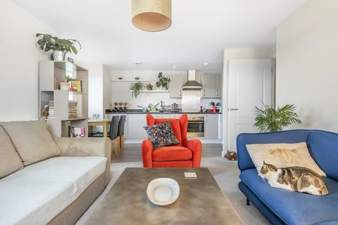 7 Guild Close, Witney, OX28 5DL