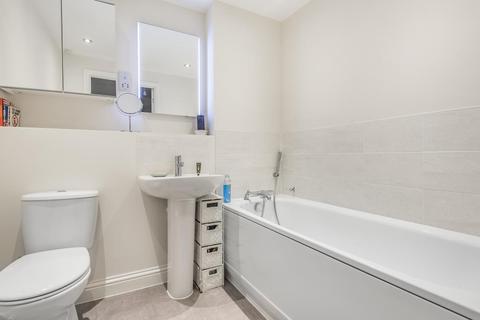 7 Guild Close, Witney, OX28 5DL
