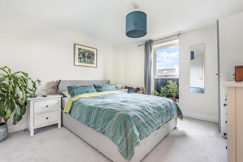 7 Guild Close, Witney, OX28 5DL