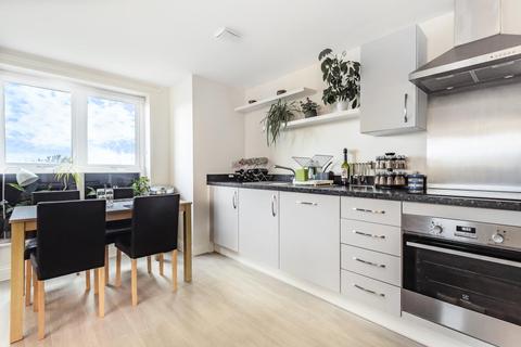 7 Guild Close, Witney, OX28 5DL