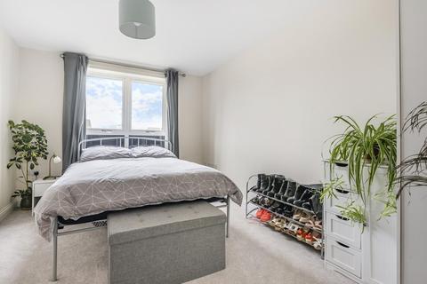 7 Guild Close, Witney, OX28 5DL