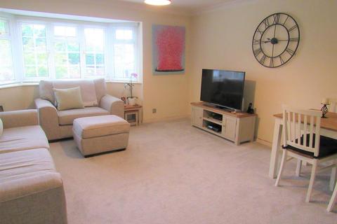 4 Sycamore Close, Carshalton, SM5 2PS