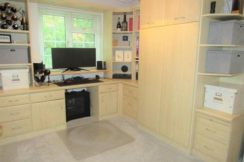 4 Sycamore Close, Carshalton, SM5 2PS