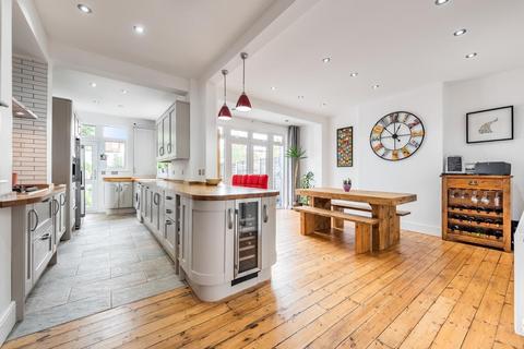 64 Cromwell Road, Beckenham, BR3 4LN